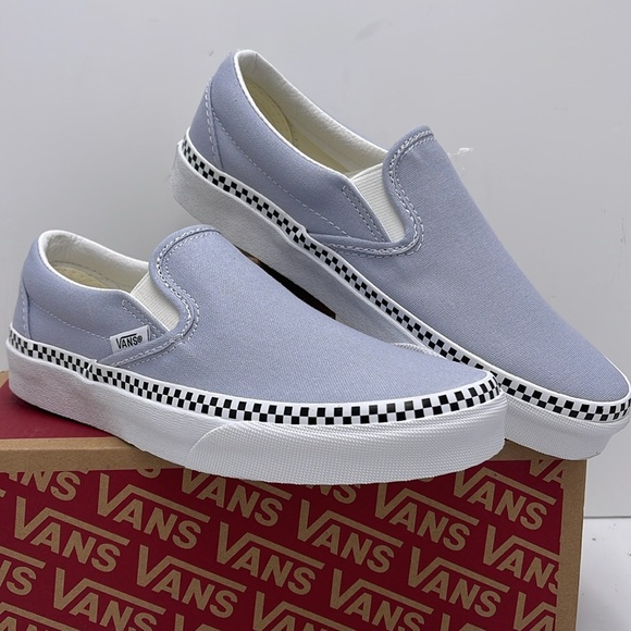 Vans WMNS Light Blue Classic Slip-On Snkrs
Checkerboard Foxing Gray
VN000XG8UKX - Picture 4 of 16
